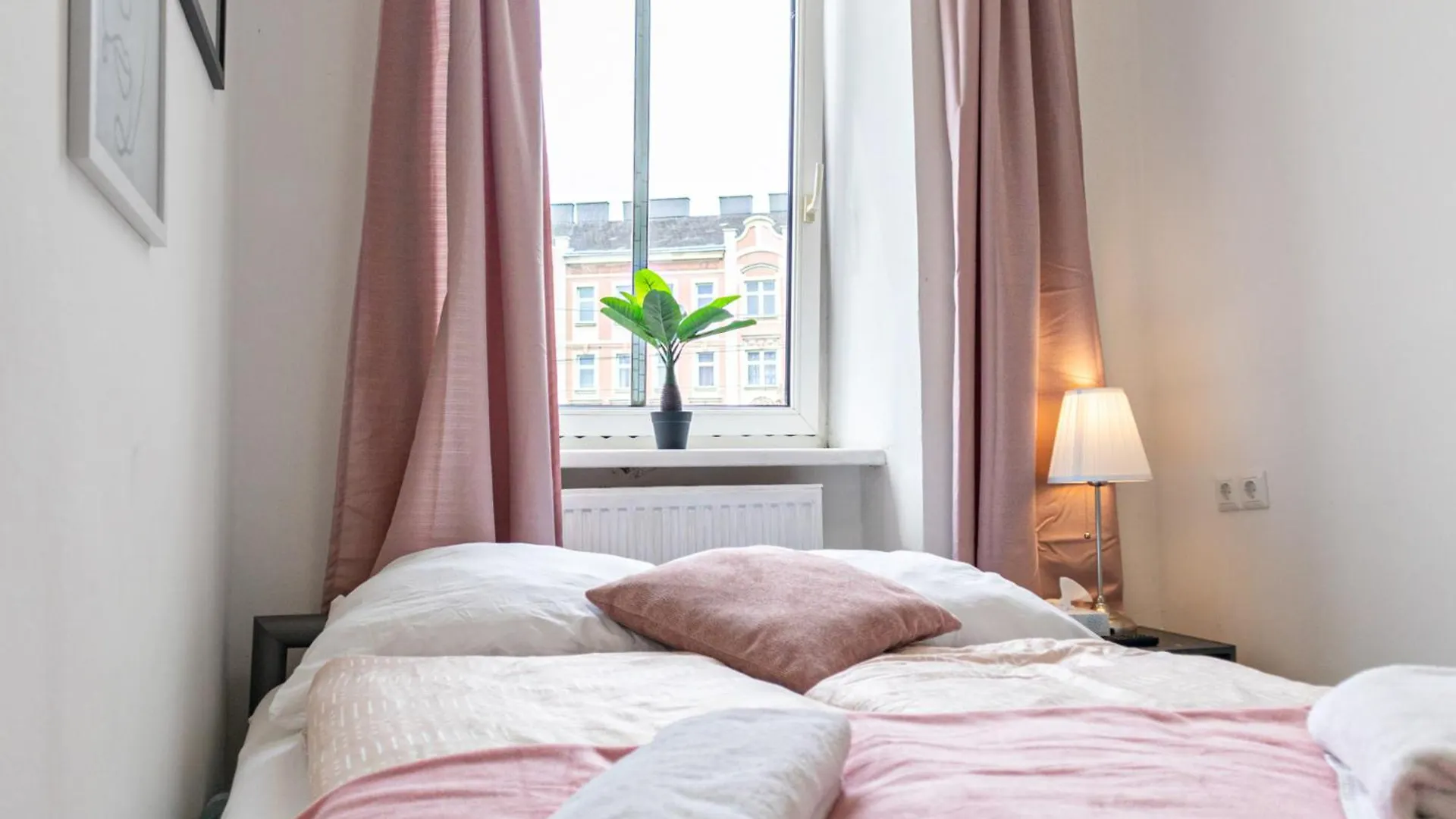 Apartment Massive 6Br Shared Apt At Millenium City For Big Groups Vienna Austria