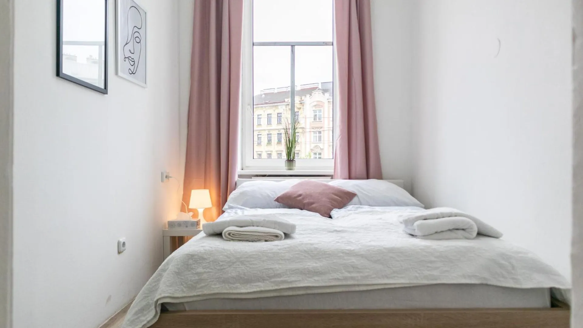Apartment Massive 6Br Shared Apt At Millenium City For Big Groups Vienna